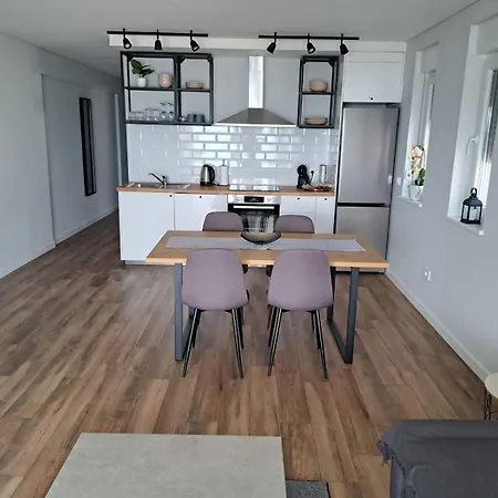 B & R Summer Breeze 2 Apartament Nin