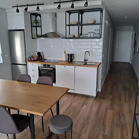 B & R Summer Breeze 2 Apartment