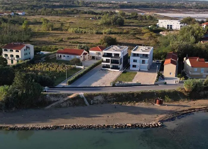 B & R Summer Breeze 2 Nin