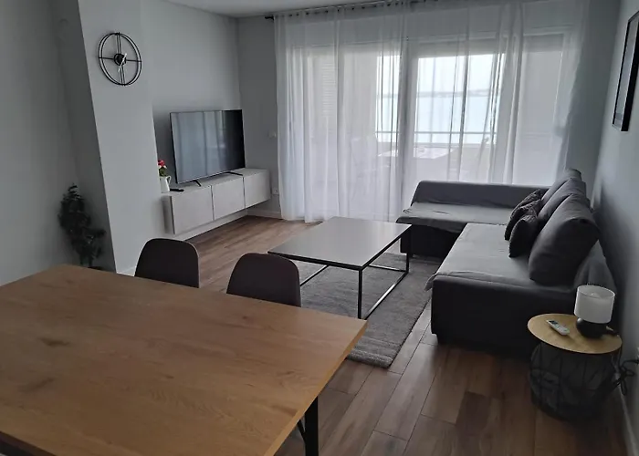 B & R Summer Breeze 2 * Nin